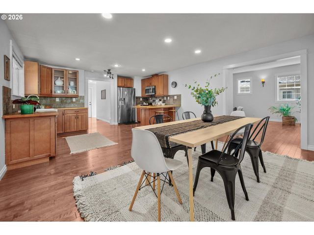 7304 Sw 28TH Ave, Portland, OR 97219