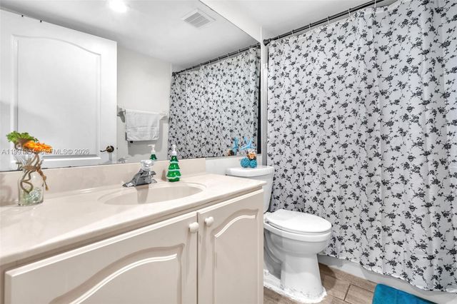 7439 W 22nd Ave 103, Hialeah, FL 33016