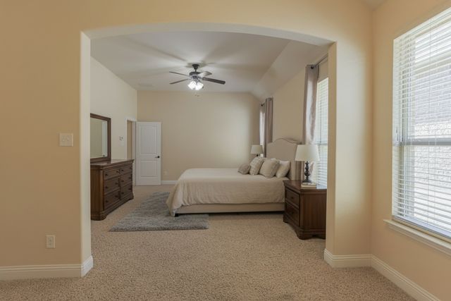 3017 Bella Lago Drive, Denton, TX 76210