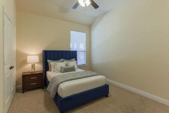 3017 Bella Lago Drive, Denton, TX 76210