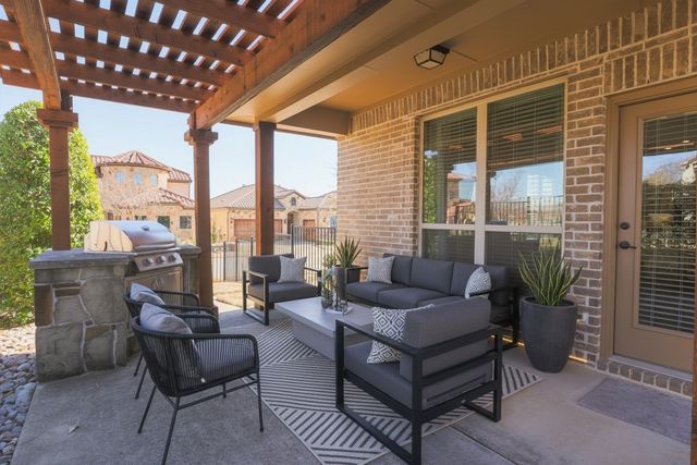 3017 Bella Lago Drive, Denton, TX 76210