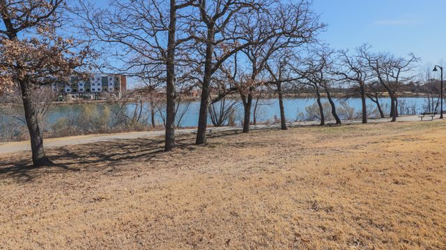 3017 Bella Lago Drive, Denton, TX 76210