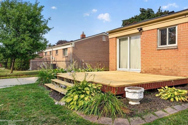 26551 Collingwood Street, Roseville, MI 48066