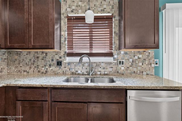 26551 Collingwood Street, Roseville, MI 48066