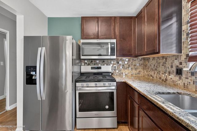 26551 Collingwood Street, Roseville, MI 48066