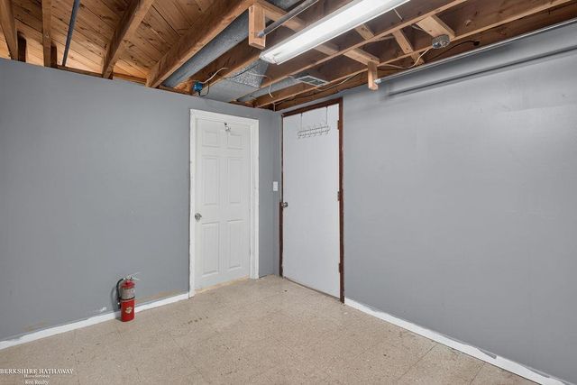 26551 Collingwood Street, Roseville, MI 48066