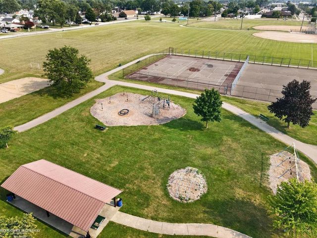 26551 Collingwood Street, Roseville, MI 48066