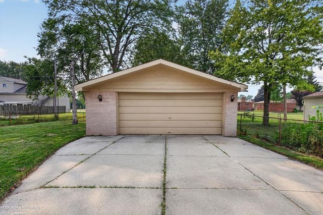 26551 Collingwood Street, Roseville, MI 48066