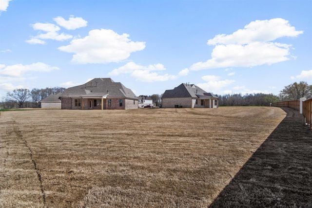 5301 THUNDER BOLT CV, Lakeland, TN 38002