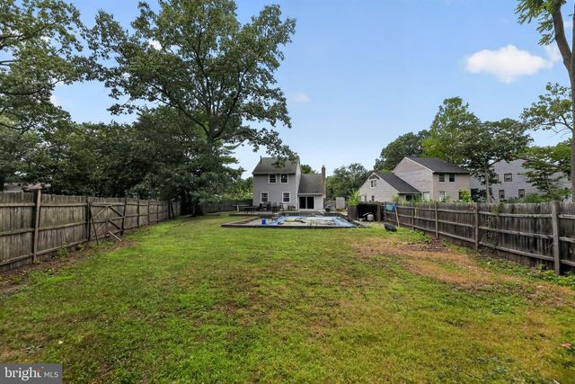 14 CRABAPPLE CT, Blackwood, NJ 08012