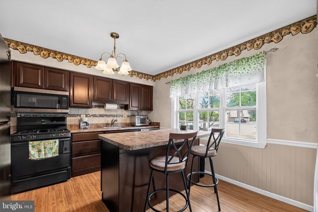 14 CRABAPPLE CT, Blackwood, NJ 08012