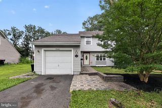14 CRABAPPLE CT, Blackwood, NJ 08012