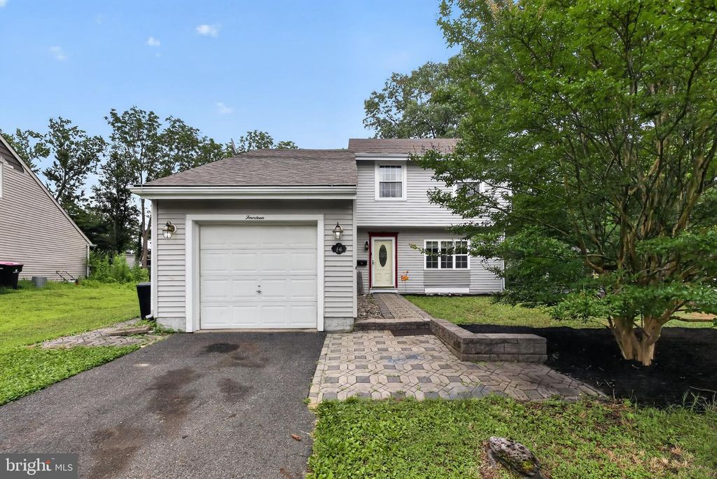 14 CRABAPPLE CT, Blackwood, NJ 08012