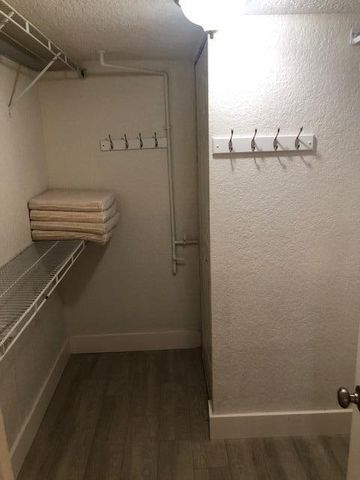 2731 NE 14th St Causeway NE 103, Pompano Beach, FL 33062