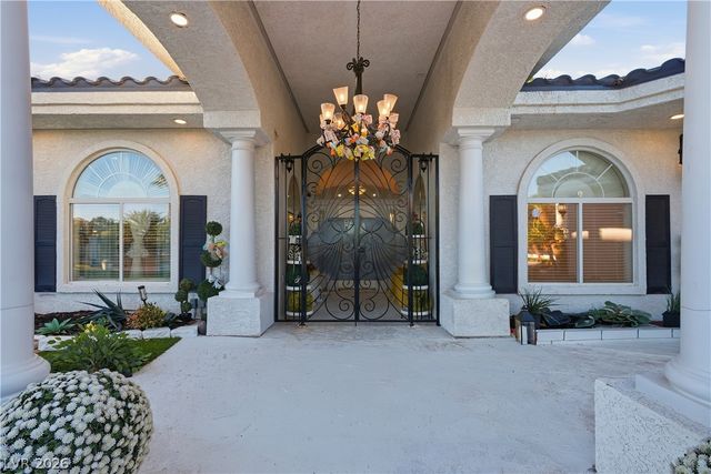 7360 Darby Avenue, Las Vegas, NV 89117