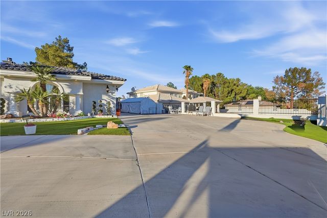 7360 Darby Avenue, Las Vegas, NV 89117