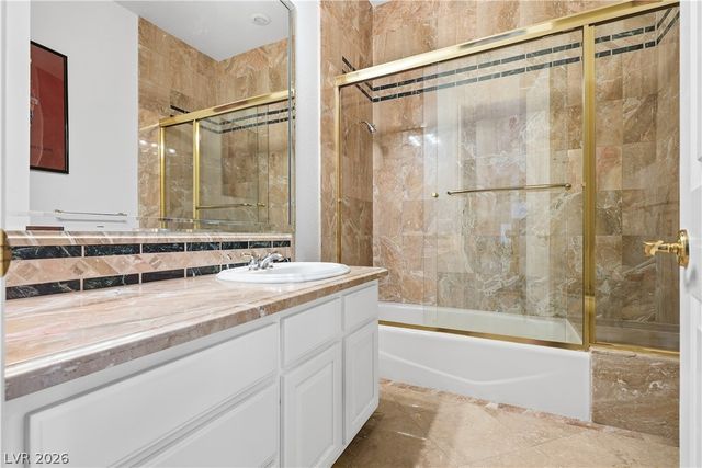 7360 Darby Avenue, Las Vegas, NV 89117