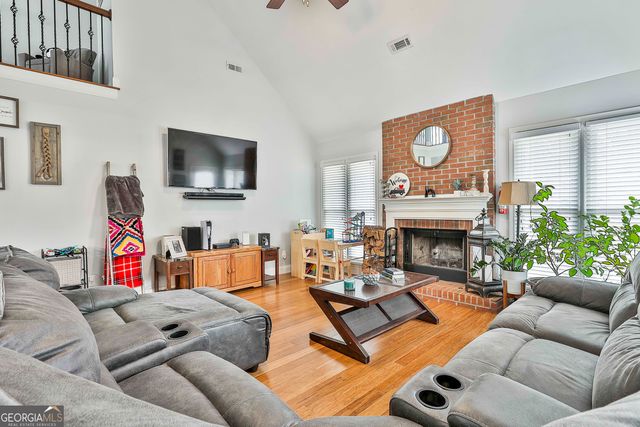 209 Felspar Ridge, Peachtree City, GA 30269