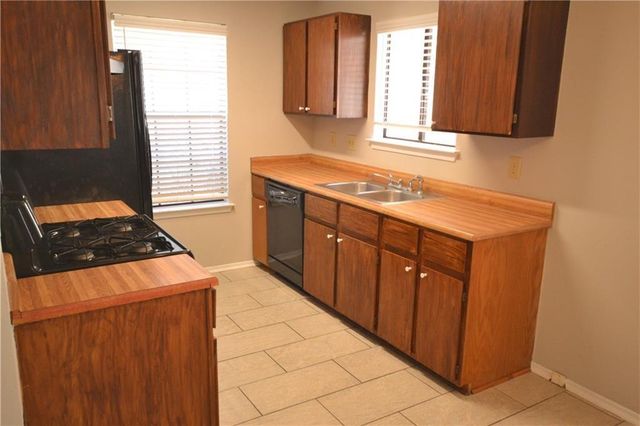 1105 Green Valley CV, Round Rock, TX 78664