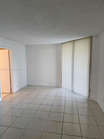 20850 San Simeon Way 605-5, Miami, FL 33179