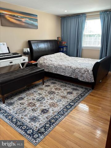 9748 SUSAN RD, Philadelphia, PA 19115