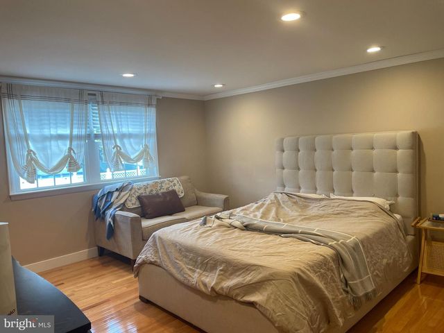 9748 SUSAN RD, Philadelphia, PA 19115