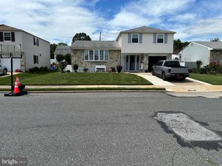 9748 SUSAN RD, Philadelphia, PA 19115