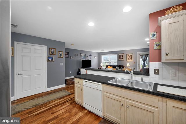 3 TOMMY LN, Enola, PA 17025