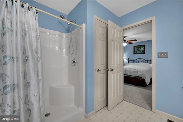 3 TOMMY LN, Enola, PA 17025