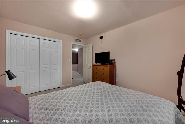 3 TOMMY LN, Enola, PA 17025