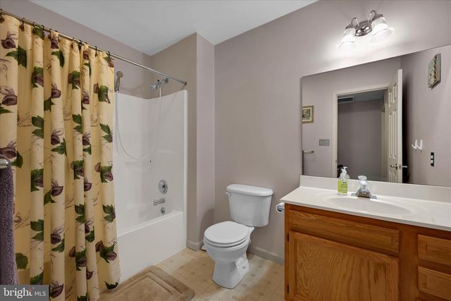 3 TOMMY LN, Enola, PA 17025