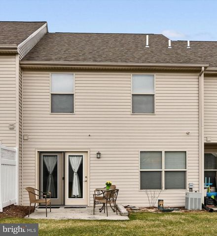 3 TOMMY LN, Enola, PA 17025