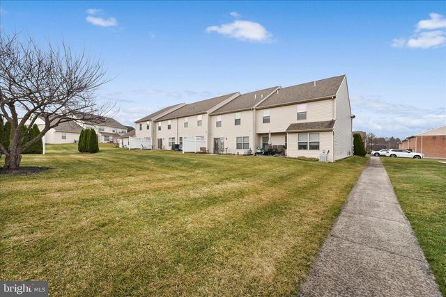 3 TOMMY LN, Enola, PA 17025