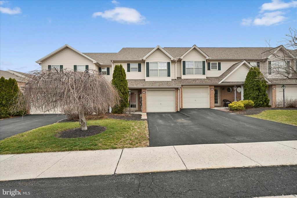 3 TOMMY LN, Enola, PA 17025