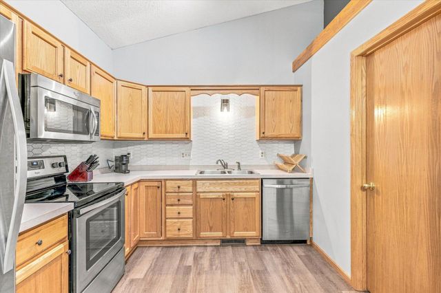 21710 Evergreen Trail, Rogers, MN 55374