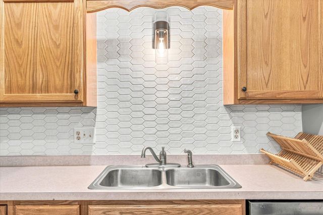 21710 Evergreen Trail, Rogers, MN 55374