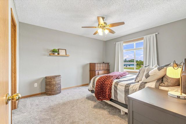 21710 Evergreen Trail, Rogers, MN 55374