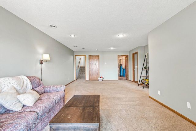 21710 Evergreen Trail, Rogers, MN 55374