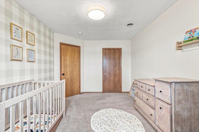 21710 Evergreen Trail, Rogers, MN 55374