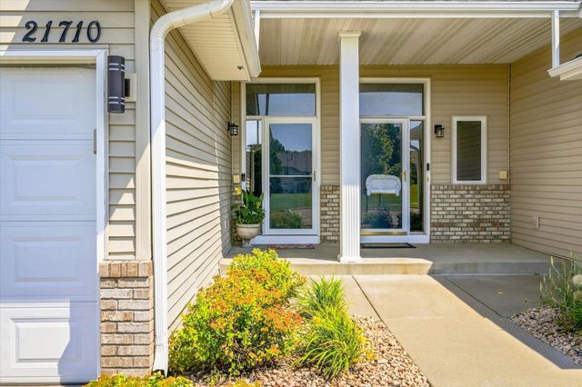21710 Evergreen Trail, Rogers, MN 55374