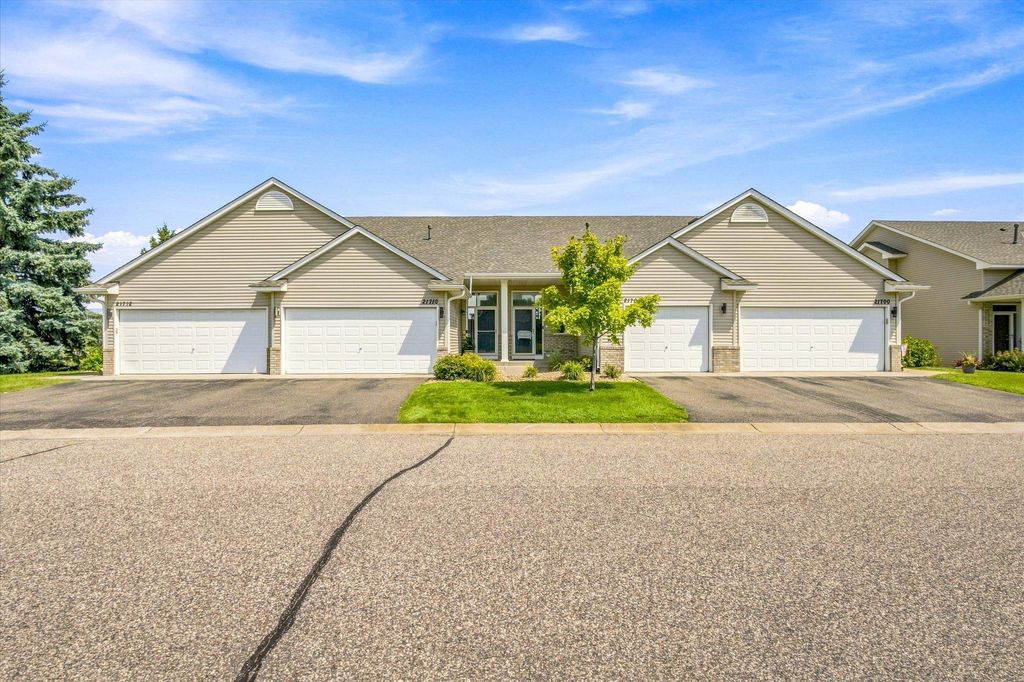 21710 Evergreen Trail, Rogers, MN 55374