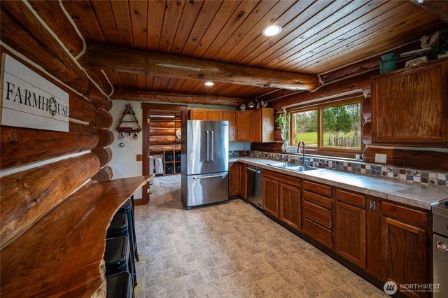 3883 Everett Lane, Ferndale, WA 98248