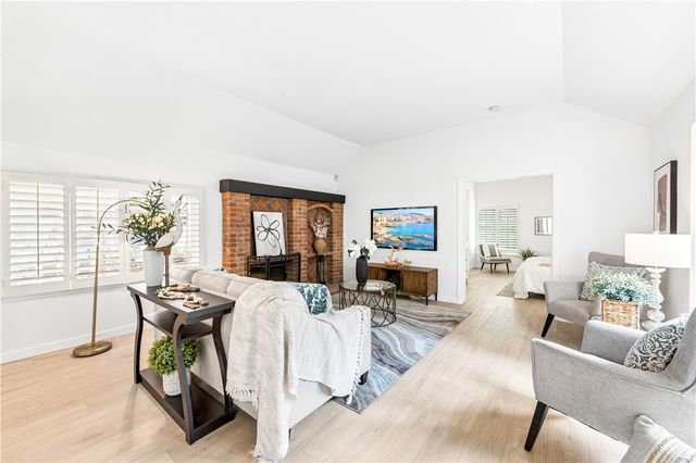 2007 Delaware Street, Huntington Beach, CA 92648