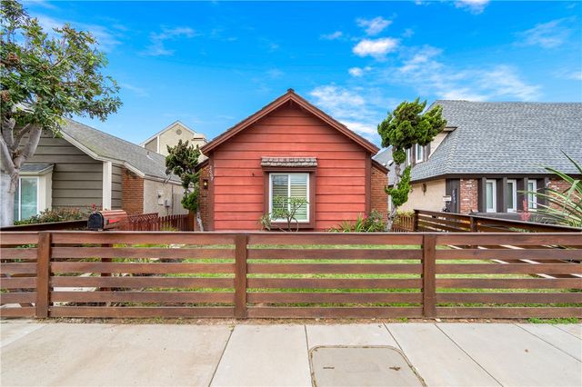 2007 Delaware Street, Huntington Beach, CA 92648