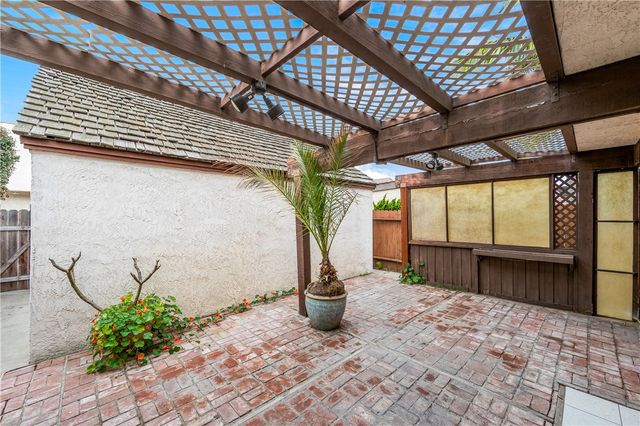 2007 Delaware Street, Huntington Beach, CA 92648
