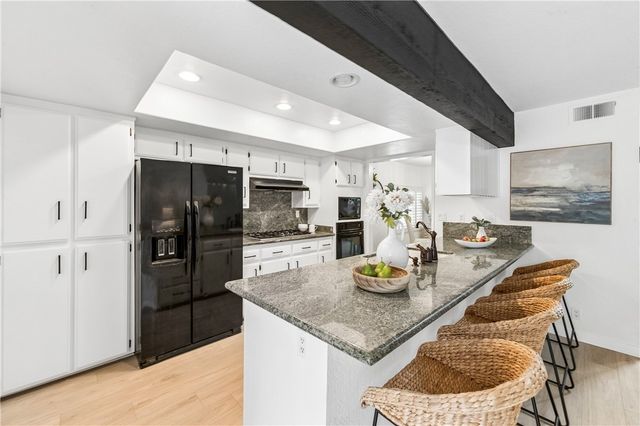 2007 Delaware Street, Huntington Beach, CA 92648