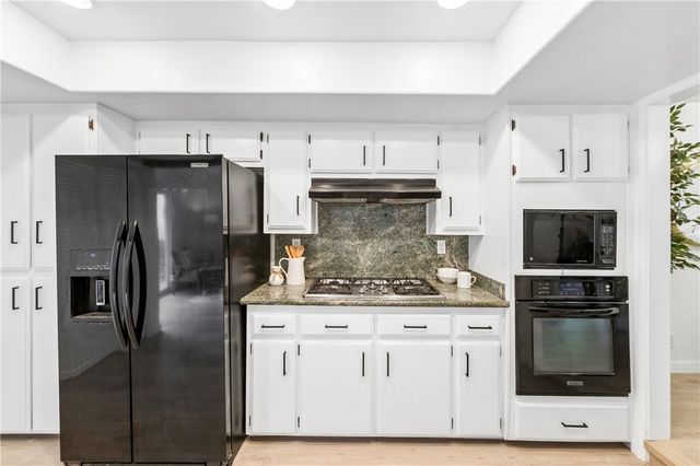 2007 Delaware Street, Huntington Beach, CA 92648