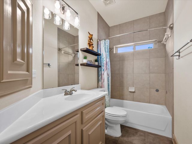 18925 Harbor Side Boulevard, Montgomery, TX 77356