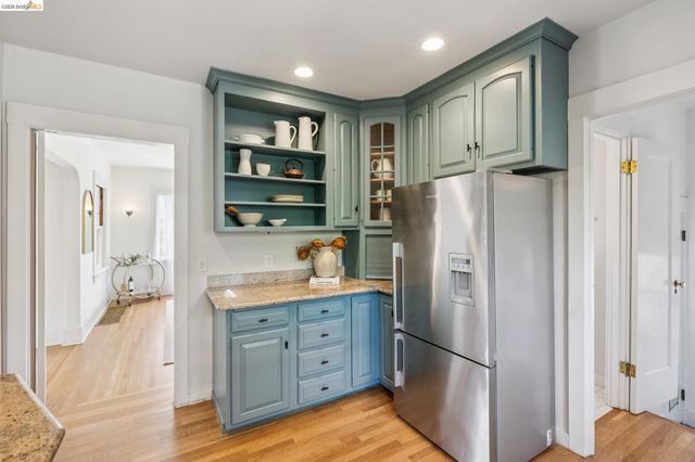 630 Longridge Rd, Oakland, CA 94610