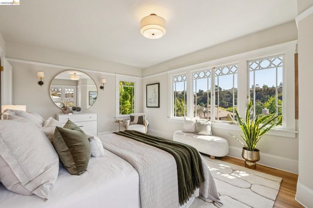 630 Longridge Rd, Oakland, CA 94610